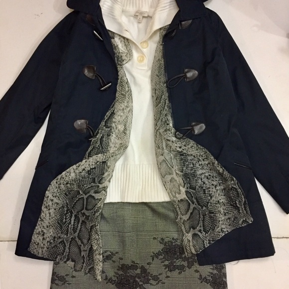 ⬇️Stylish Minimalist Hooded Toggle Light weight Trench Coat Utility Jacket - Picture 2 of 7